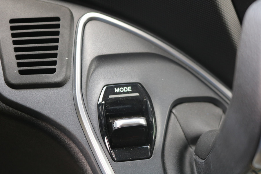 Iveco Daily 40C18 3.0 Automaat Meubelbak met Laadklep Automaat (Nieuw Model)