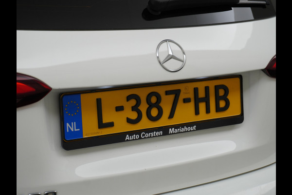 Mercedes-Benz A-Klasse 200 164PK Autom. AMG Line Navi premium Ecc Cruise control Panoramadak Stoelverwarming DAB Premium Plus Widescreen cockpit Multibeam led Rijstrooksensor Grootlicht-assisten Licht en zichtpakket Connected services Verkeersbord detectie WiFi Nieuwprijs €46.057,-