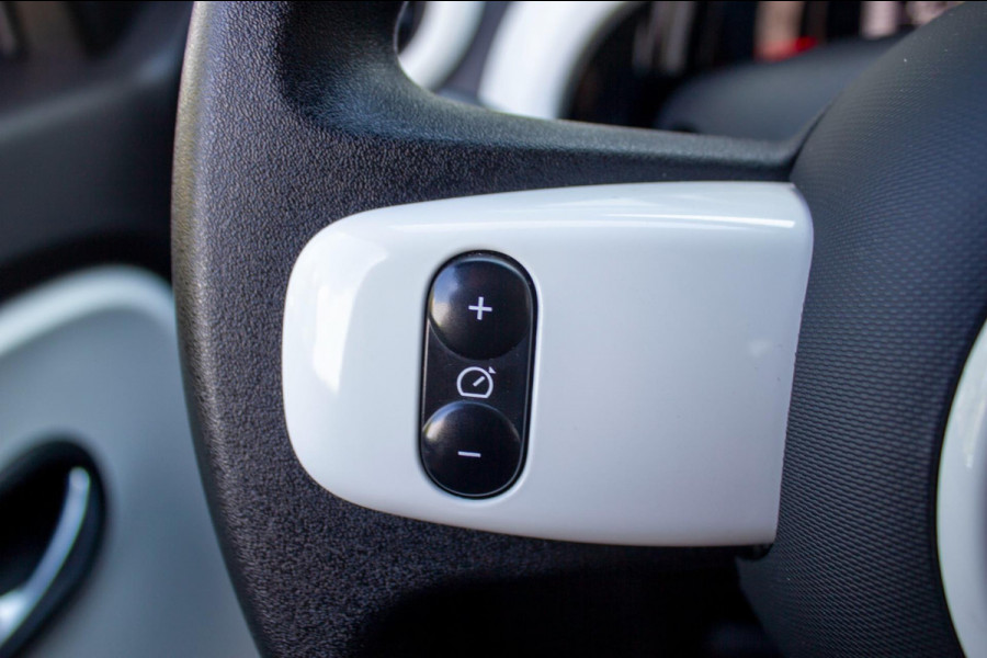 Renault Twingo Z.E. R80 Intens|Prijs rijklaar incl. 12 mnd garantie|NAV Carplay LMV DAB radio Stoelverwarming