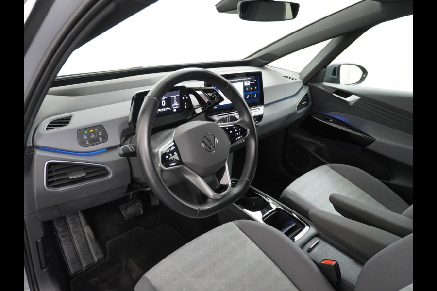 Volkswagen ID.3 Pro 58kWh Apple Carplay Android Auto HUD 360°Camera Adap.Cruise Stoelverwarming Keyless Advanced Matrix led-koplampen Multimedia Pakket Plus Comfort Pakket Design Pakket Lmv 19" Rijstrooksensor Matrix Led Dynamisch Sproeiers Verwarmd Verwarmbaar Stuur Assistance Pakket Plus Nieuwprijs €43.145,-