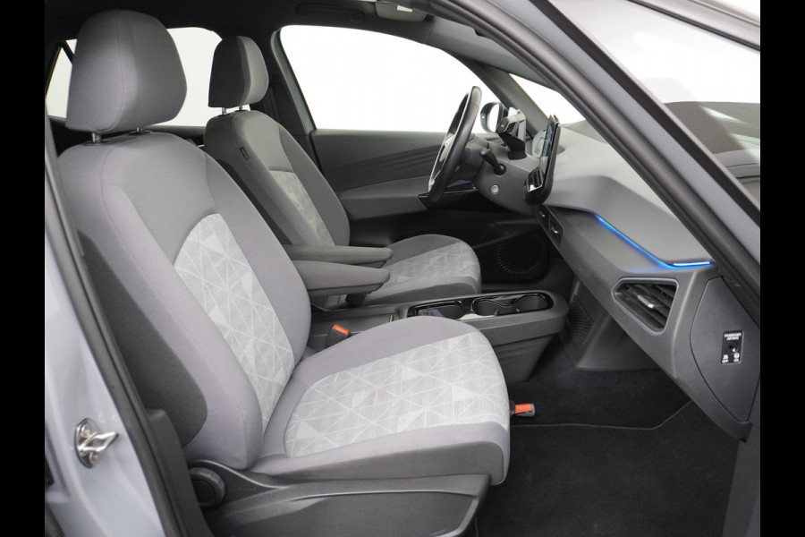 Volkswagen ID.3 Pro 58kWh Apple Carplay Android Auto HUD 360°Camera Adap.Cruise Stoelverwarming Keyless Advanced Matrix led-koplampen Multimedia Pakket Plus Comfort Pakket Design Pakket Lmv 19" Rijstrooksensor Matrix Led Dynamisch Sproeiers Verwarmd Verwarmbaar Stuur Assistance Pakket Plus Nieuwprijs €43.145,-