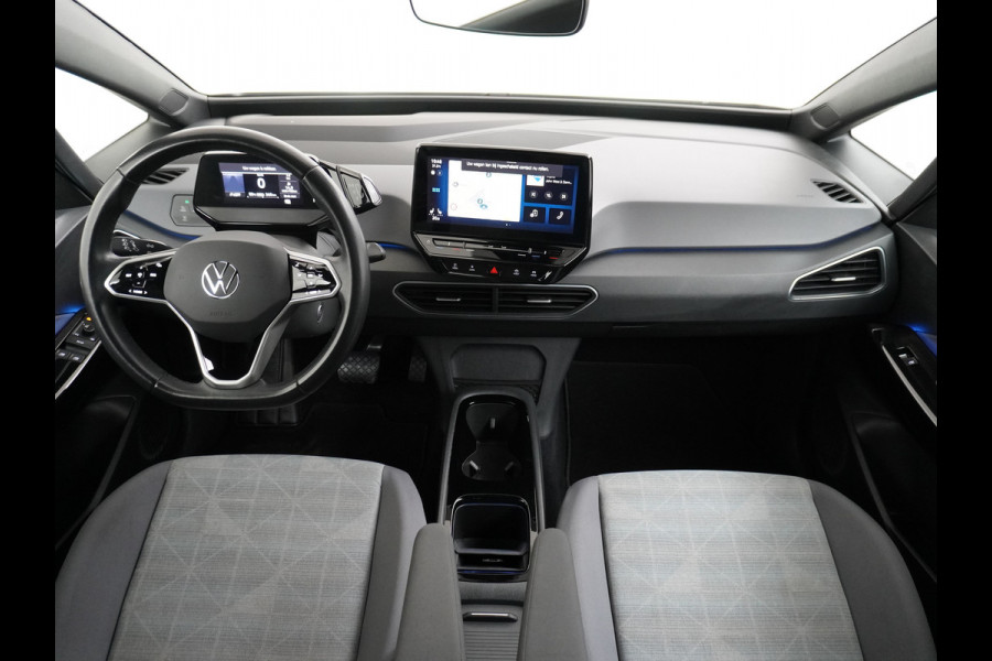Volkswagen ID.3 Pro 58kWh Apple Carplay Android Auto HUD 360°Camera Adap.Cruise Stoelverwarming Keyless Advanced Matrix led-koplampen Multimedia Pakket Plus Comfort Pakket Design Pakket Lmv 19" Rijstrooksensor Matrix Led Dynamisch Sproeiers Verwarmd Verwarmbaar Stuur Assistance Pakket Plus Nieuwprijs €43.145,-