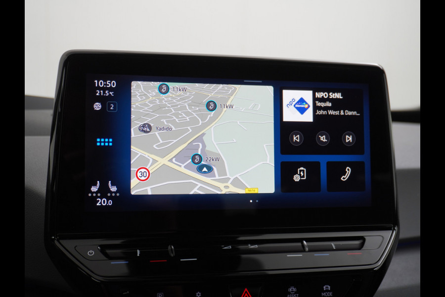 Volkswagen ID.3 Pro 58kWh Apple Carplay Android Auto HUD 360°Camera Adap.Cruise Stoelverwarming Keyless Advanced Matrix led-koplampen Multimedia Pakket Plus Comfort Pakket Design Pakket Lmv 19" Rijstrooksensor Matrix Led Dynamisch Sproeiers Verwarmd Verwarmbaar Stuur Assistance Pakket Plus Nieuwprijs €43.145,-