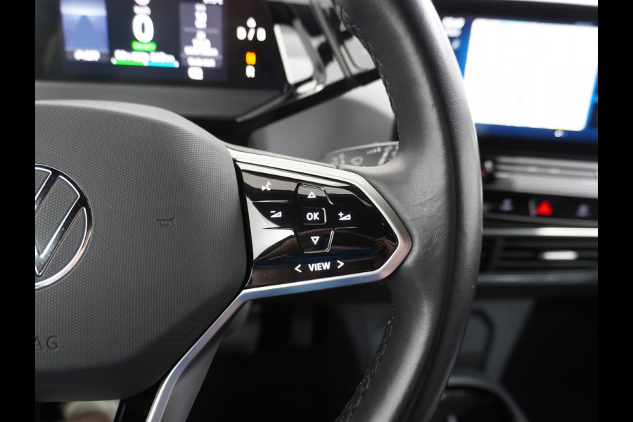 Volkswagen ID.3 Pro 58kWh Apple Carplay Android Auto HUD 360°Camera Adap.Cruise Stoelverwarming Keyless Advanced Matrix led-koplampen Multimedia Pakket Plus Comfort Pakket Design Pakket Lmv 19" Rijstrooksensor Matrix Led Dynamisch Sproeiers Verwarmd Verwarmbaar Stuur Assistance Pakket Plus Nieuwprijs €43.145,-