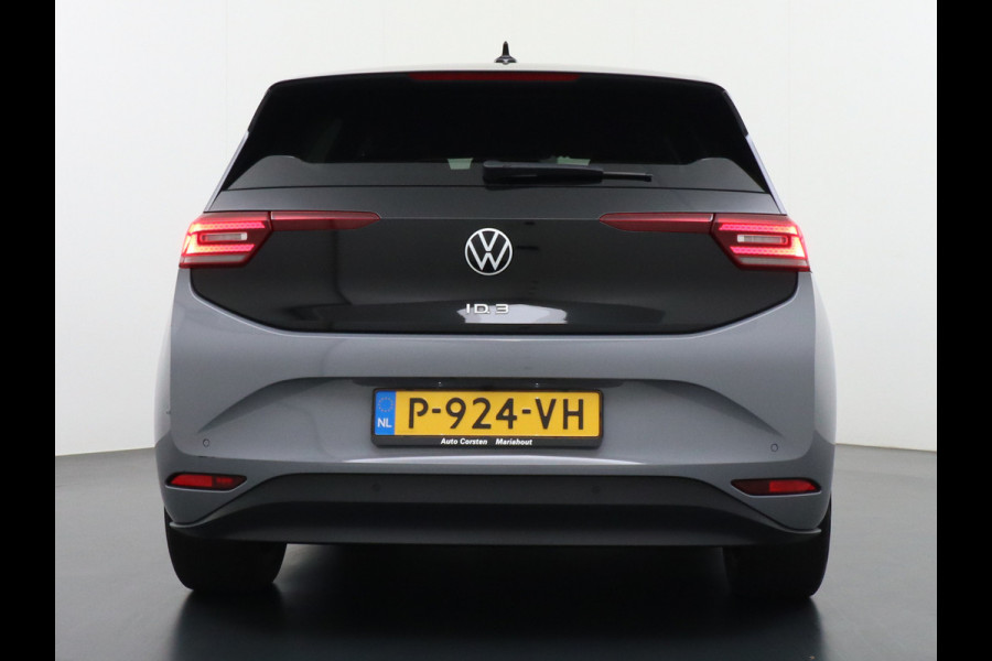 Volkswagen ID.3 Pro 58kWh Apple Carplay Android Auto HUD 360°Camera Adap.Cruise Stoelverwarming Keyless Advanced Matrix led-koplampen Multimedia Pakket Plus Comfort Pakket Design Pakket Lmv 19" Rijstrooksensor Matrix Led Dynamisch Sproeiers Verwarmd Verwarmbaar Stuur Assistance Pakket Plus Nieuwprijs €43.145,-