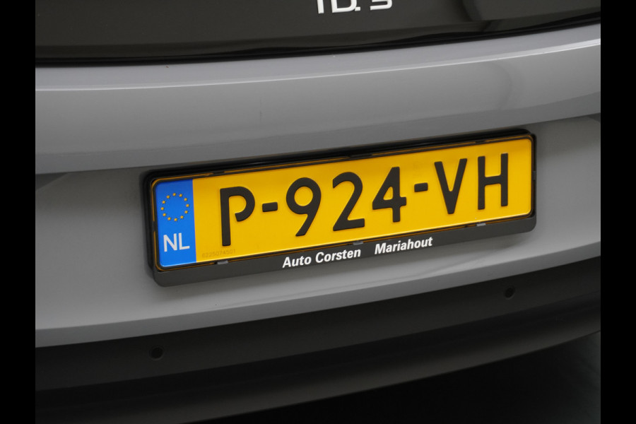 Volkswagen ID.3 Pro 58kWh Apple Carplay Android Auto HUD 360°Camera Adap.Cruise Stoelverwarming Keyless Advanced Matrix led-koplampen Multimedia Pakket Plus Comfort Pakket Design Pakket Lmv 19" Rijstrooksensor Matrix Led Dynamisch Sproeiers Verwarmd Verwarmbaar Stuur Assistance Pakket Plus Nieuwprijs €43.145,-