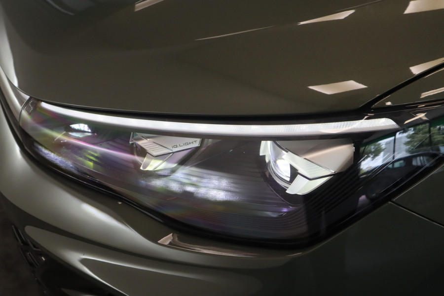 Volkswagen Tiguan 1.5 eHybrid R-Line Business Volleder IQ-light Panoramadak elec.Trekhaak