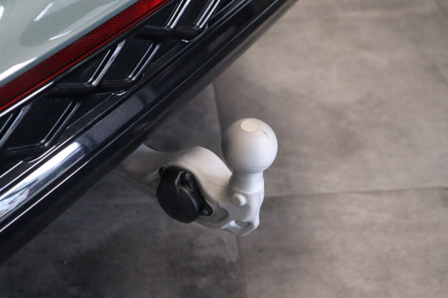 Volkswagen Tiguan 1.5 eHybrid R-Line Business Volleder IQ-light Panoramadak elec.Trekhaak