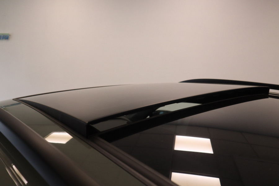 Volkswagen Tiguan 1.5 eHybrid R-Line Business Volleder IQ-light Panoramadak elec.Trekhaak