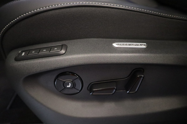 Volkswagen Tiguan 1.5 eHybrid R-Line Business Volleder IQ-light Panoramadak elec.Trekhaak