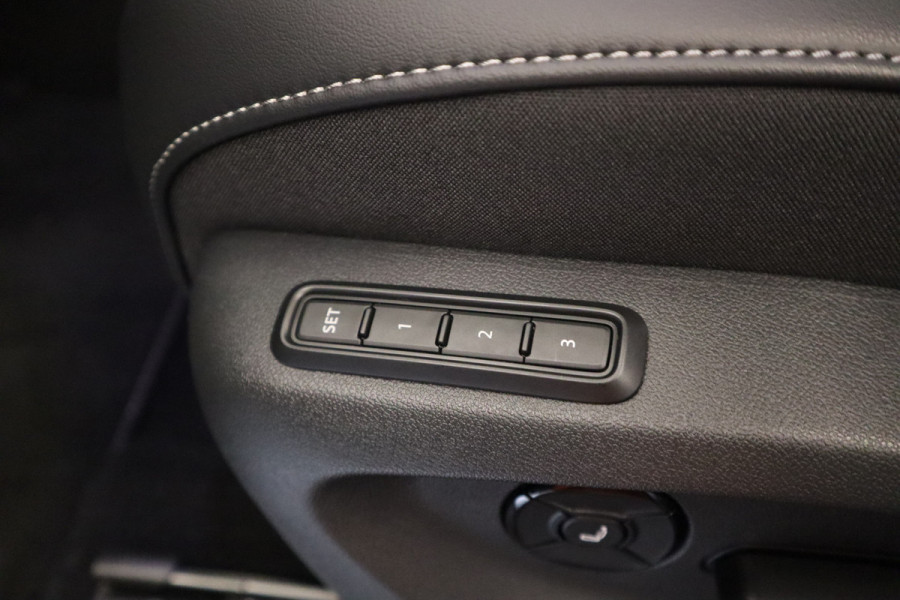 Volkswagen Tiguan 1.5 eHybrid R-Line Business Volleder IQ-light Panoramadak elec.Trekhaak