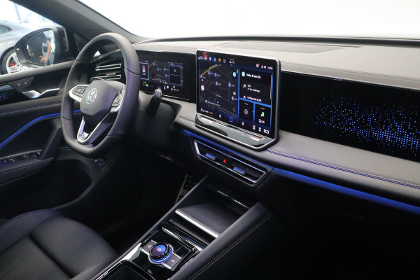 Volkswagen Tiguan 1.5 eHybrid R-Line Business Volleder IQ-light Panoramadak elec.Trekhaak