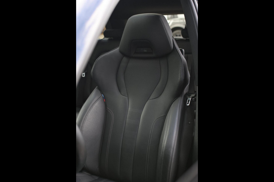 BMW X5 XDrive45e M-Sport *Pano*M-Stoelen*360 Camera*Entertainment achter*