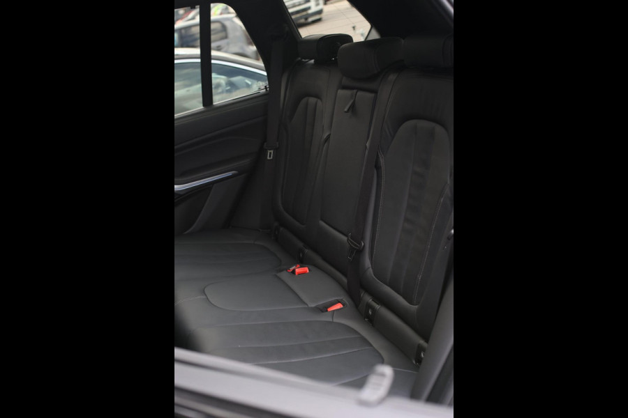 BMW X5 XDrive45e M-Sport *Pano*M-Stoelen*360 Camera*Entertainment achter*
