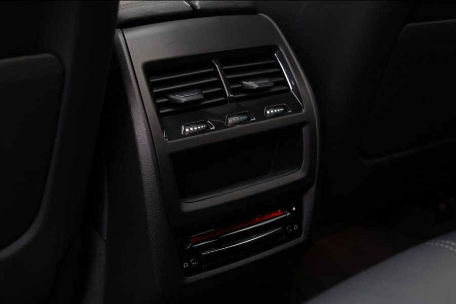 BMW X5 XDrive45e M-Sport *Pano*M-Stoelen*360 Camera*Entertainment achter*