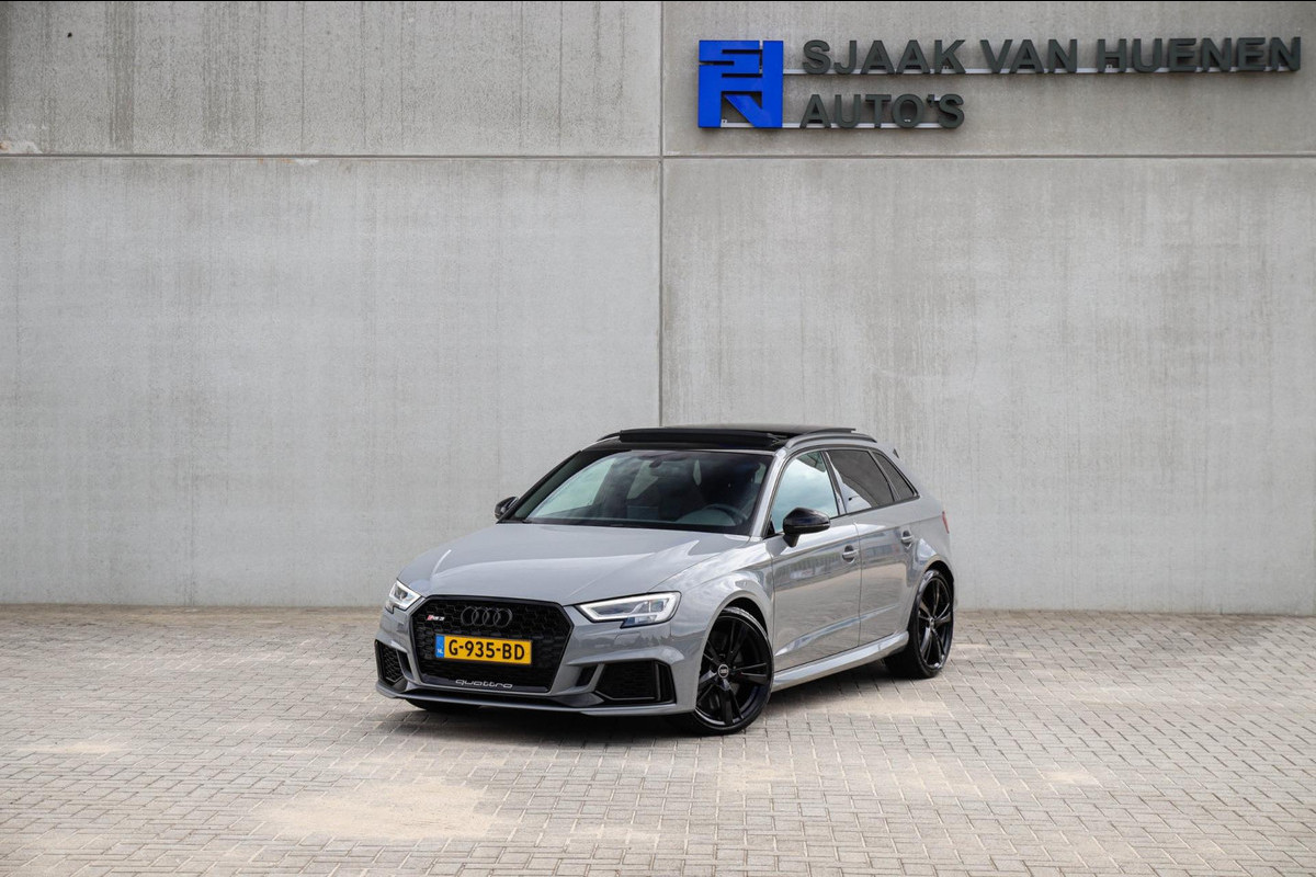 Audi A3 Sportback 2.5TFSI Quattro RS3 Facelift 400pk S-Tronic|Geen OPF|Nardo Grey|Keramisch|Virtual Cockpit|Panoramadak|LED Matrix Audi A3 Sportback 2.5TFSI Quattro RS3 Facelift 400pk S-Tronic|Geen OPF|Nardo Grey|Keramisch|Virtual Cockpit|Panoramadak|LED Matrix