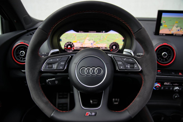 Audi A3 Sportback 2.5TFSI Quattro RS3 Facelift 400pk S-Tronic|Geen OPF|Nardo Grey|Keramisch|Virtual Cockpit|Panoramadak|LED Matrix