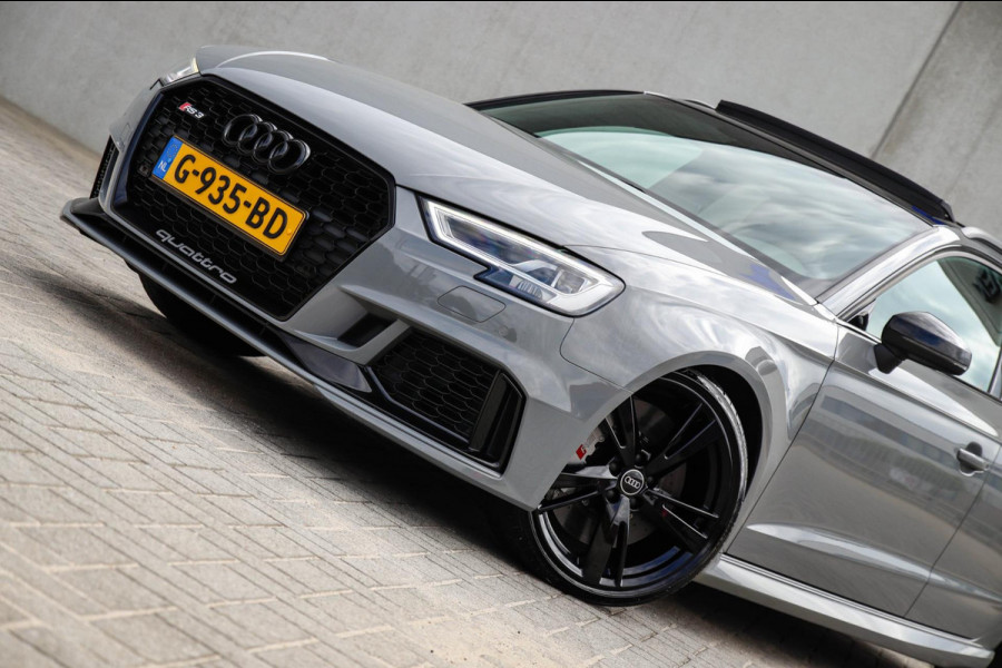 Audi A3 Sportback 2.5TFSI Quattro RS3 Facelift 400pk S-Tronic|Geen OPF|Nardo Grey|Keramisch|Virtual Cockpit|Panoramadak|LED Matrix