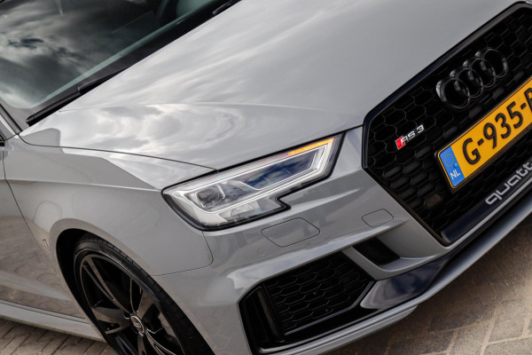 Audi A3 Sportback 2.5TFSI Quattro RS3 Facelift 400pk S-Tronic|Geen OPF|Nardo Grey|Keramisch|Virtual Cockpit|Panoramadak|LED Matrix