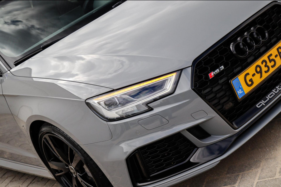 Audi A3 Sportback 2.5TFSI Quattro RS3 Facelift 400pk S-Tronic|Geen OPF|Nardo Grey|Keramisch|Virtual Cockpit|Panoramadak|LED Matrix