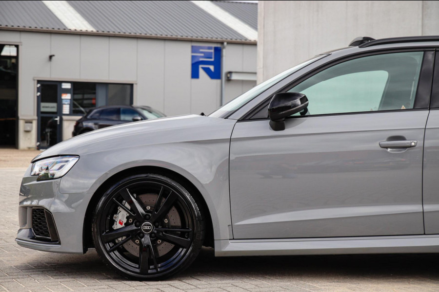 Audi A3 Sportback 2.5TFSI Quattro RS3 Facelift 400pk S-Tronic|Geen OPF|Nardo Grey|Keramisch|Virtual Cockpit|Panoramadak|LED Matrix