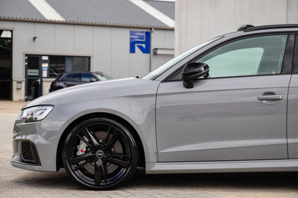 Audi A3 Sportback 2.5TFSI Quattro RS3 Facelift 400pk S-Tronic|Geen OPF|Nardo Grey|Keramisch|Virtual Cockpit|Panoramadak|LED Matrix