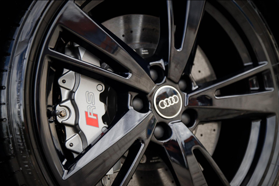 Audi A3 Sportback 2.5TFSI Quattro RS3 Facelift 400pk S-Tronic|Geen OPF|Nardo Grey|Keramisch|Virtual Cockpit|Panoramadak|LED Matrix