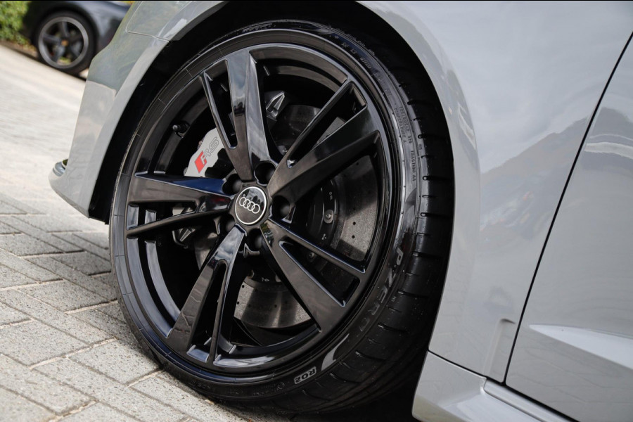 Audi A3 Sportback 2.5TFSI Quattro RS3 Facelift 400pk S-Tronic|Geen OPF|Nardo Grey|Keramisch|Virtual Cockpit|Panoramadak|LED Matrix