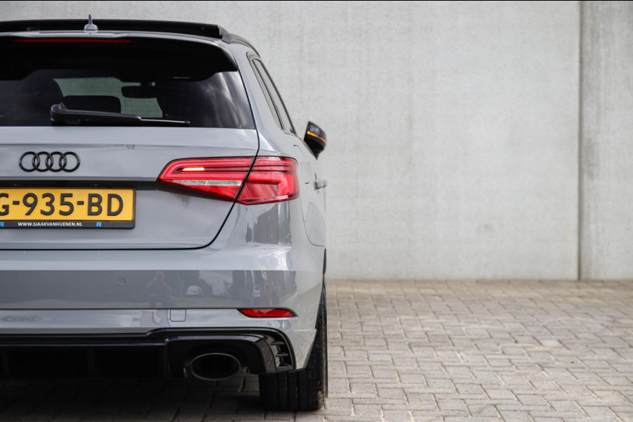 Audi A3 Sportback 2.5TFSI Quattro RS3 Facelift 400pk S-Tronic|Geen OPF|Nardo Grey|Keramisch|Virtual Cockpit|Panoramadak|LED Matrix