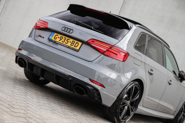 Audi A3 Sportback 2.5TFSI Quattro RS3 Facelift 400pk S-Tronic|Geen OPF|Nardo Grey|Keramisch|Virtual Cockpit|Panoramadak|LED Matrix