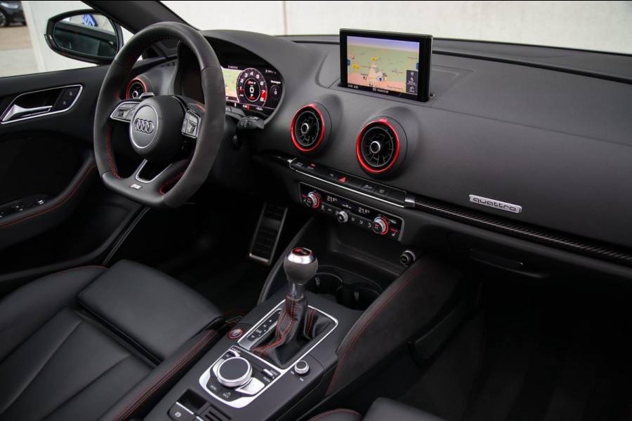 Audi A3 Sportback 2.5TFSI Quattro RS3 Facelift 400pk S-Tronic|Geen OPF|Nardo Grey|Keramisch|Virtual Cockpit|Panoramadak|LED Matrix