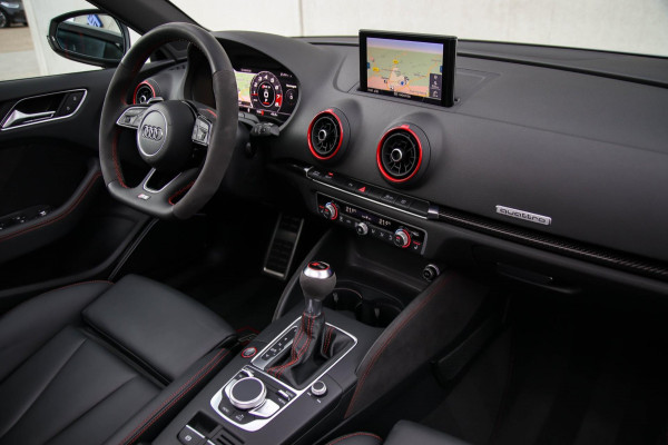 Audi A3 Sportback 2.5TFSI Quattro RS3 Facelift 400pk S-Tronic|Geen OPF|Nardo Grey|Keramisch|Virtual Cockpit|Panoramadak|LED Matrix