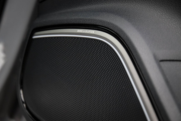 Audi A3 Sportback 2.5TFSI Quattro RS3 Facelift 400pk S-Tronic|Geen OPF|Nardo Grey|Keramisch|Virtual Cockpit|Panoramadak|LED Matrix