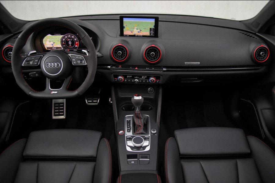 Audi A3 Sportback 2.5TFSI Quattro RS3 Facelift 400pk S-Tronic|Geen OPF|Nardo Grey|Keramisch|Virtual Cockpit|Panoramadak|LED Matrix