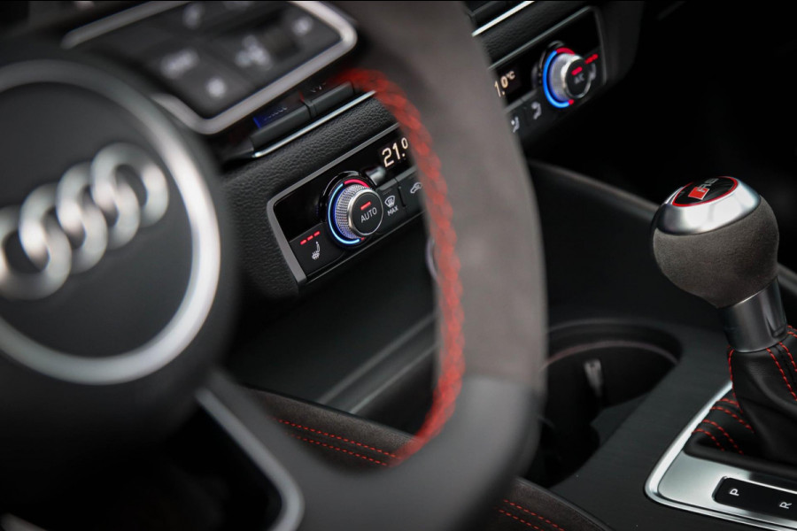 Audi A3 Sportback 2.5TFSI Quattro RS3 Facelift 400pk S-Tronic|Geen OPF|Nardo Grey|Keramisch|Virtual Cockpit|Panoramadak|LED Matrix