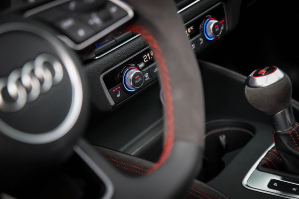 Audi A3 Sportback 2.5TFSI Quattro RS3 Facelift 400pk S-Tronic|Geen OPF|Nardo Grey|Keramisch|Virtual Cockpit|Panoramadak|LED Matrix