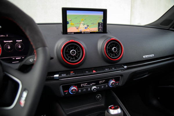 Audi A3 Sportback 2.5TFSI Quattro RS3 Facelift 400pk S-Tronic|Geen OPF|Nardo Grey|Keramisch|Virtual Cockpit|Panoramadak|LED Matrix
