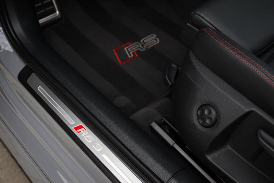 Audi A3 Sportback 2.5TFSI Quattro RS3 Facelift 400pk S-Tronic|Geen OPF|Nardo Grey|Keramisch|Virtual Cockpit|Panoramadak|LED Matrix