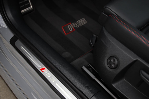 Audi A3 Sportback 2.5TFSI Quattro RS3 Facelift 400pk S-Tronic|Geen OPF|Nardo Grey|Keramisch|Virtual Cockpit|Panoramadak|LED Matrix