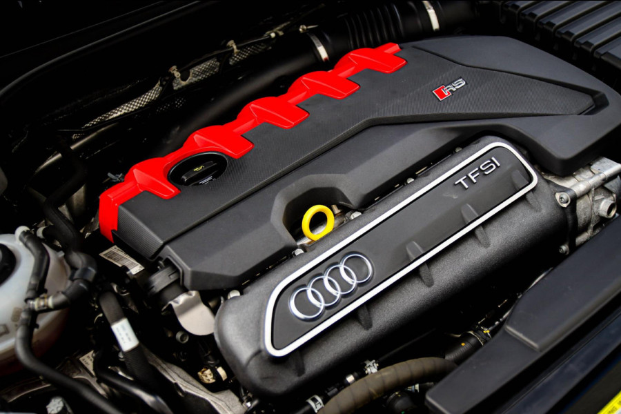 Audi A3 Sportback 2.5TFSI Quattro RS3 Facelift 400pk S-Tronic|Geen OPF|Nardo Grey|Keramisch|Virtual Cockpit|Panoramadak|LED Matrix
