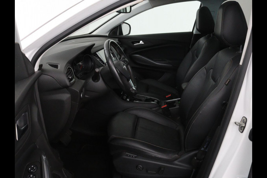 Opel Grandland X 1.2 Turbo Business Executive | Panoramadak | Stoelventilatie | Leder | Trekhaak | Adaptive cruise | Full LED | Carplay | Keyless