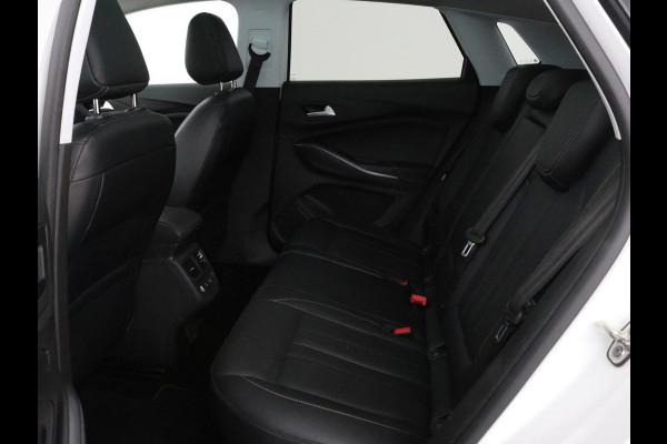 Opel Grandland X 1.2 Turbo Business Executive | Panoramadak | Stoelventilatie | Leder | Trekhaak | Adaptive cruise | Full LED | Carplay | Keyless