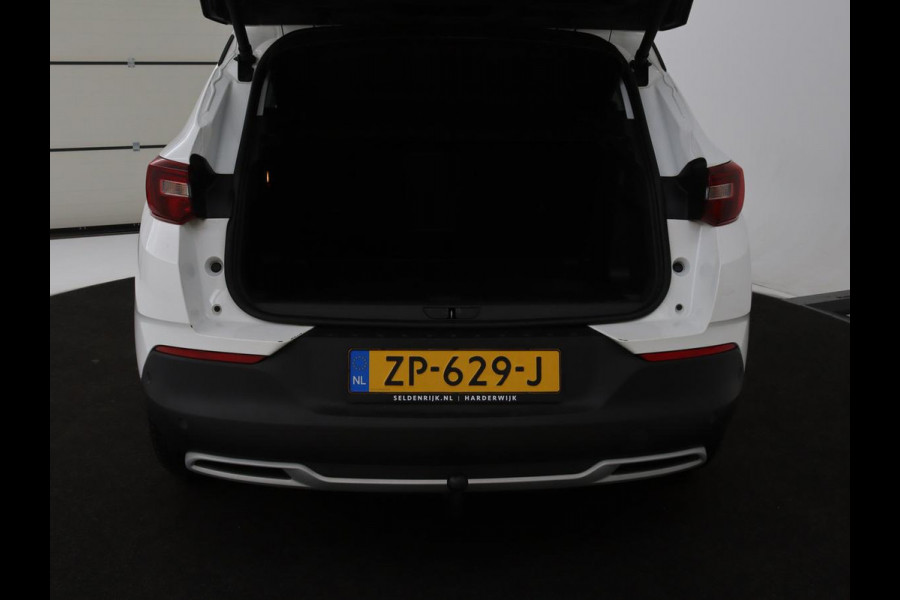Opel Grandland X 1.2 Turbo Business Executive | Panoramadak | Stoelventilatie | Leder | Trekhaak | Adaptive cruise | Full LED | Carplay | Keyless