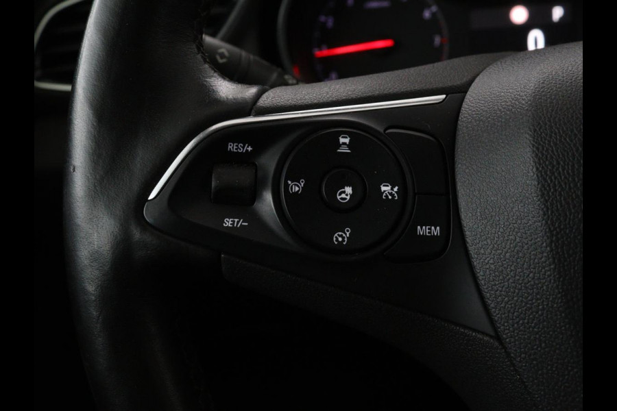 Opel Grandland X 1.2 Turbo Business Executive | Panoramadak | Stoelventilatie | Leder | Trekhaak | Adaptive cruise | Full LED | Carplay | Keyless