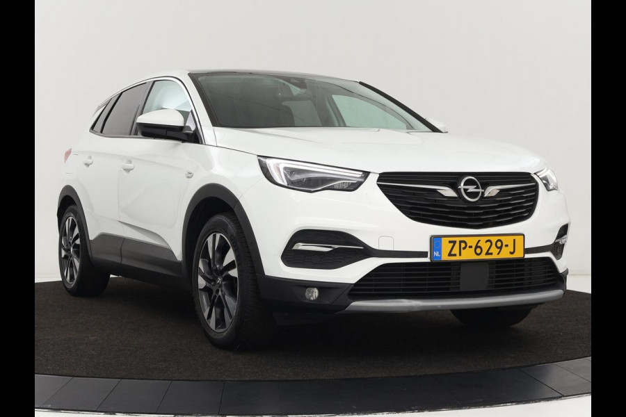 Opel Grandland X 1.2 Turbo Business Executive | Panoramadak | Stoelventilatie | Leder | Trekhaak | Adaptive cruise | Full LED | Carplay | Keyless