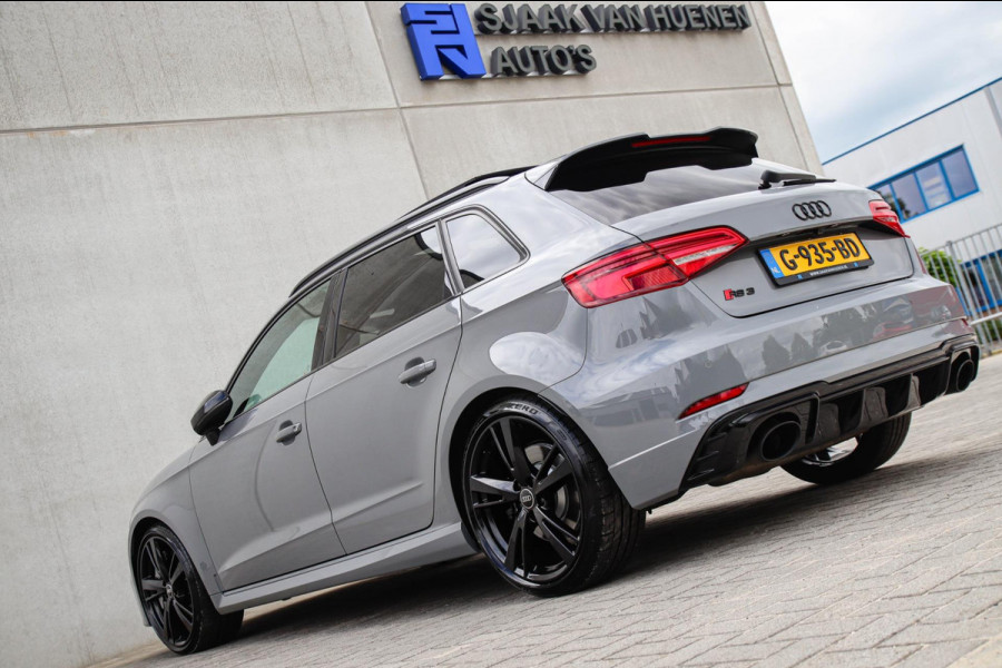 Audi RS3 Sportback 2.5TFSI Quattro A3 Facelift 400pk S-Tronic|Geen OPF|Nardo Grey|Keramisch|Virtual Cockpit|Panoramadak|LED Matrix
