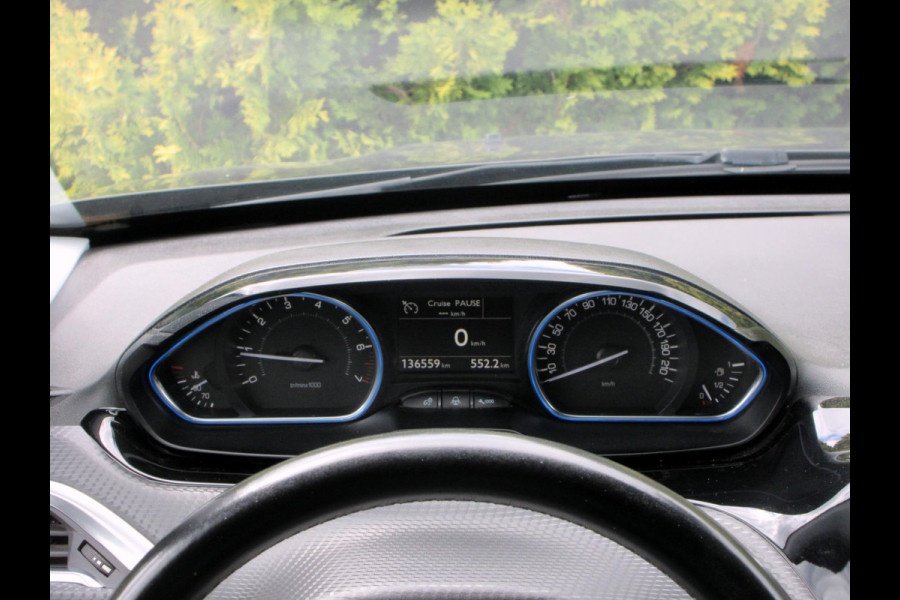 Peugeot 2008 1.2 PureTech Allure*Navi*Pdc*Camera*