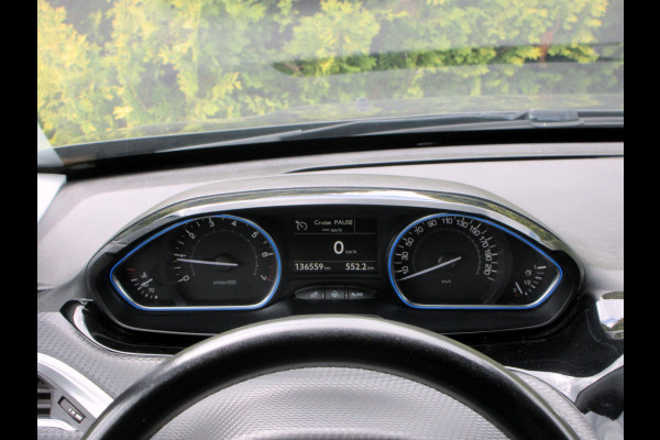 Peugeot 2008 1.2 PureTech Allure*Navi*Pdc*Camera*