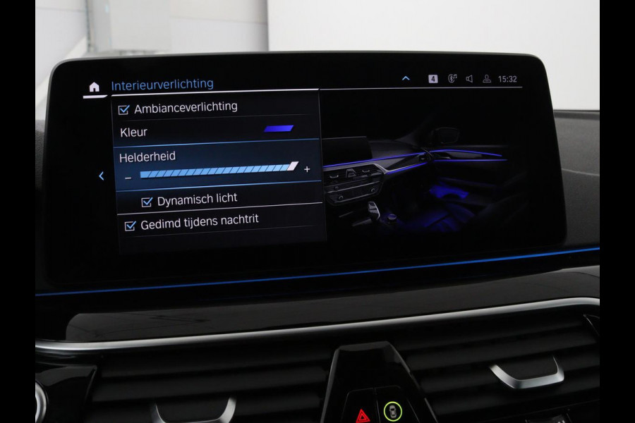 BMW 5 Serie 530e High Executive | Leder | Stoel & stuurverwarming | Adaptive cruise | Carplay | Sfeerverlichting | Camera | Live Cockpit | Navigatie | Full LED