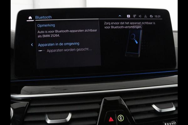 BMW 5 Serie 530e High Executive | Leder | Stoel & stuurverwarming | Adaptive cruise | Carplay | Sfeerverlichting | Camera | Live Cockpit | Navigatie | Full LED